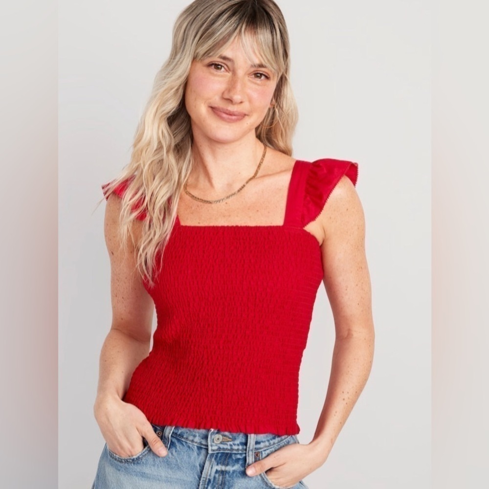 NWT! Old Navy Robbie Red Fitted Ruffle-Strap Smocked Cropped Top - Size Large 🚦